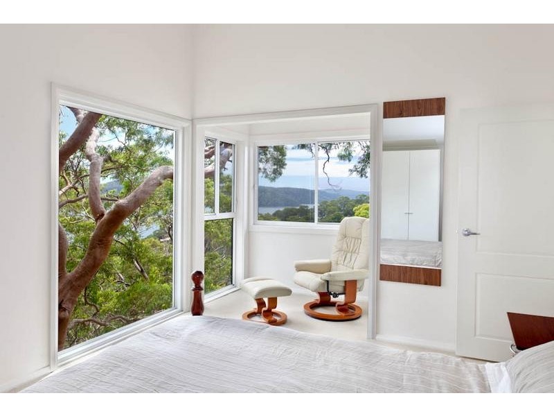 15 Hansford Pde, Bilgola Plateau NSW 2107