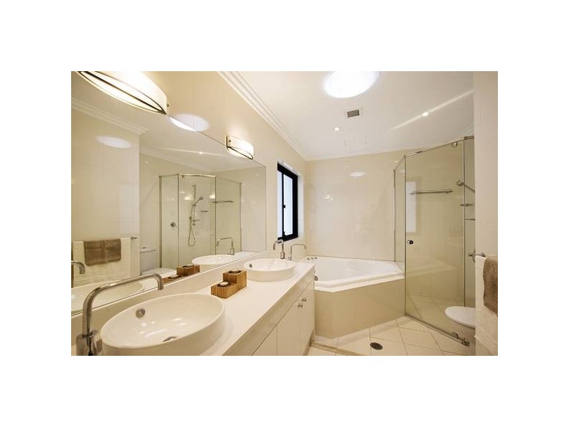 34-36 Golf Ave, Mona Vale NSW 2103