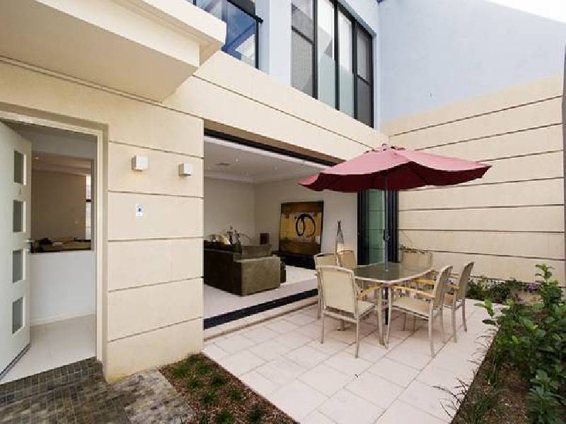 34-36 Golf Ave, Mona Vale NSW 2103