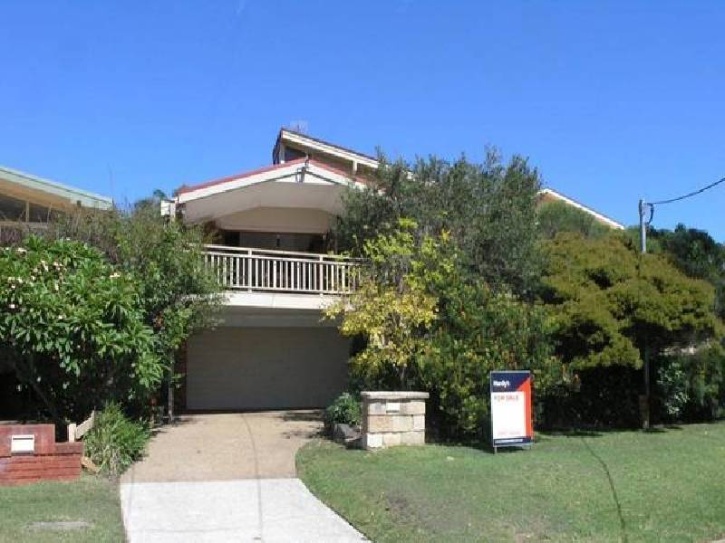 Queens Parade East, Newport NSW 2106