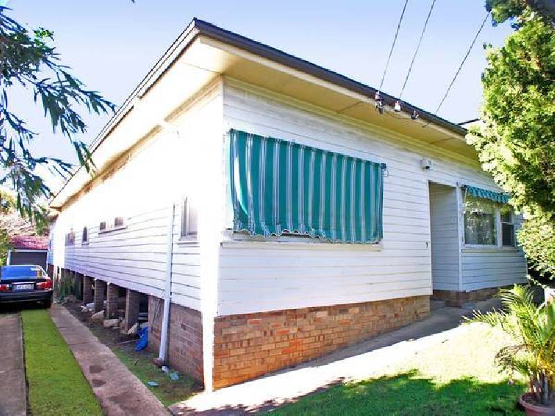 Fermoy Ave, Bayview NSW 2104