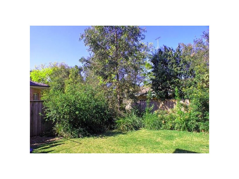 8 Banksia Pde, Warriewood NSW 2102