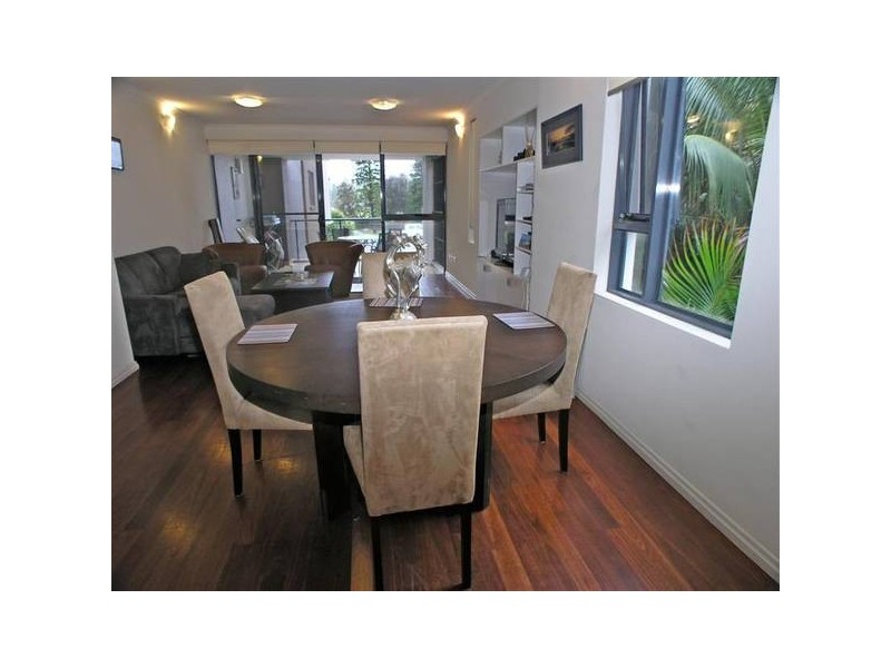 2/1-5 Darley St, Mona Vale NSW 2103