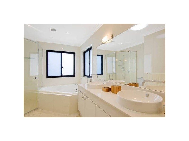 34-36 Golf Ave, Mona Vale NSW 2103