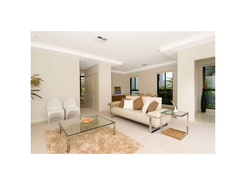 34-36 Golf Ave, Mona Vale NSW 2103