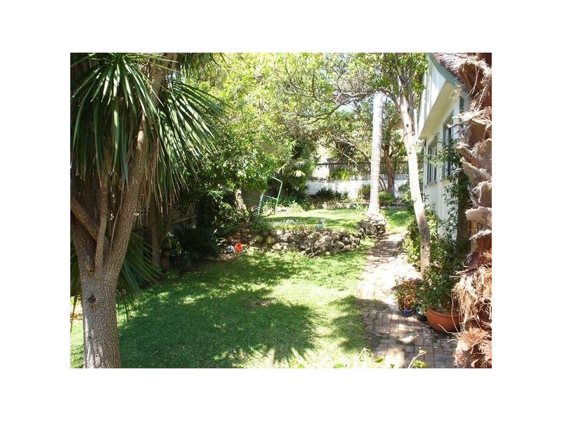 25 Narrabeen Park Parade, Narrabeen NSW 2101