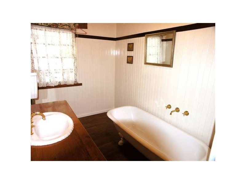 12 Minkara Rd, Bayview NSW 2104