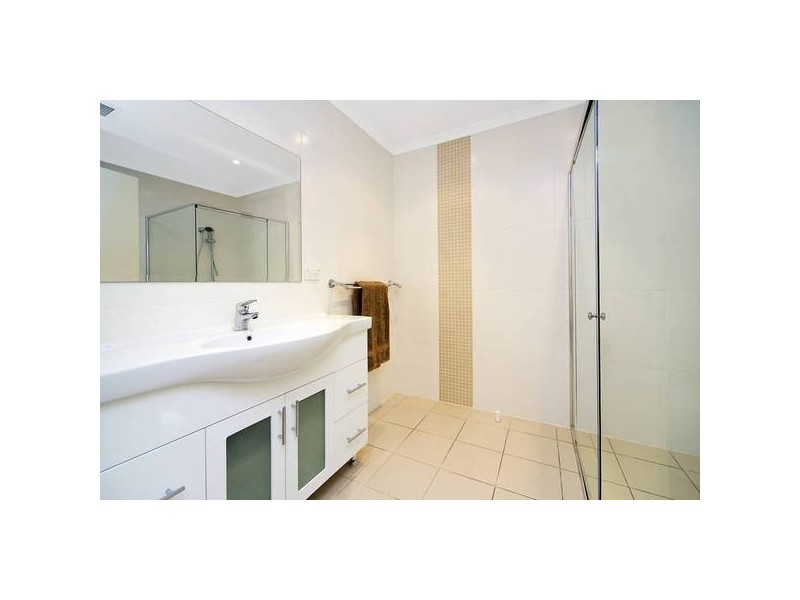 2/153-155 Powderworks Rd, Elanora Heights NSW 2101