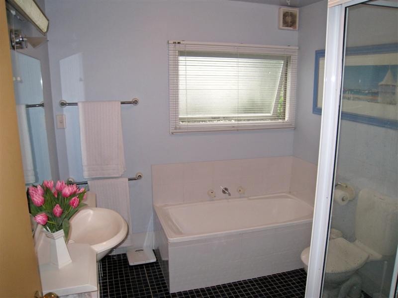 34 Beaumont Cres, Bayview NSW 2104