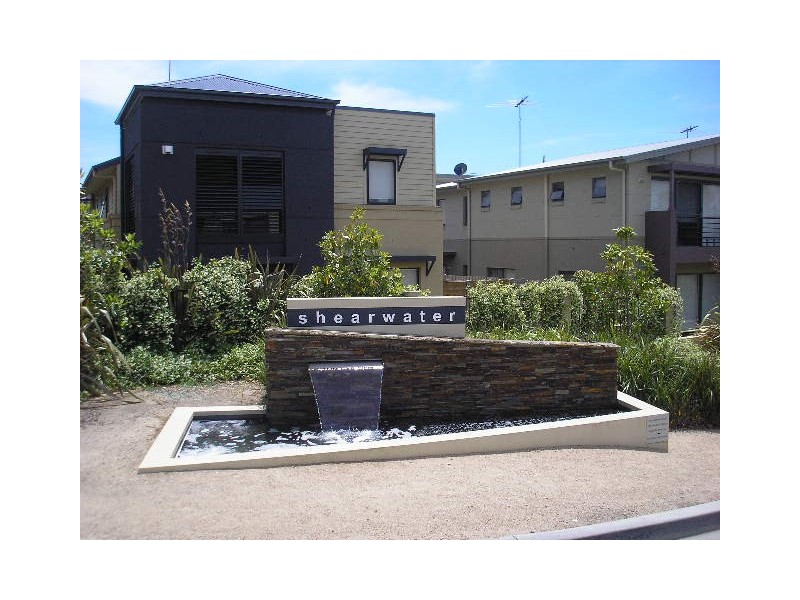 1 Shearwater Drive, Warriewood NSW 2102