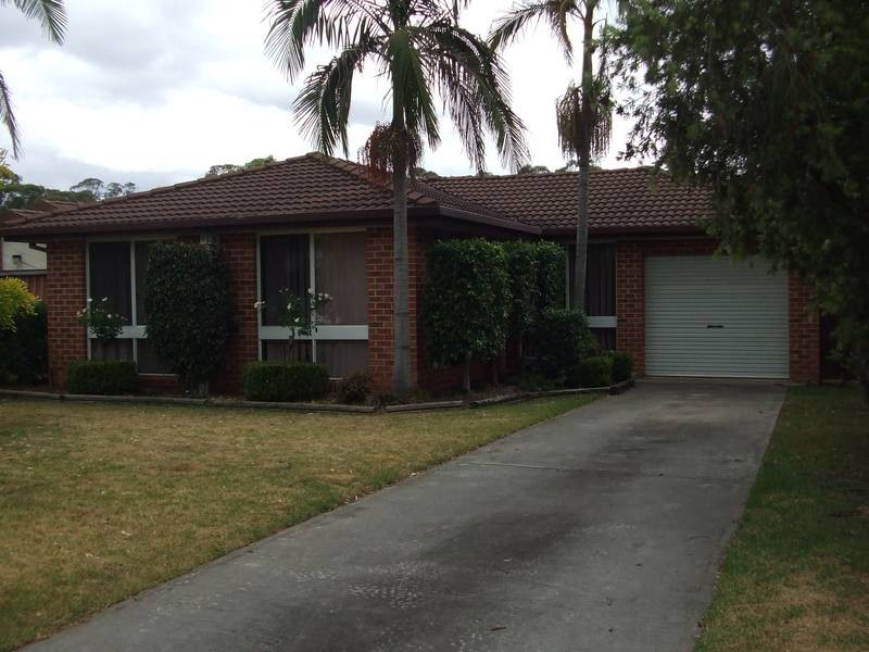 8 DORMER GROVE, Quakers Hill NSW 2763