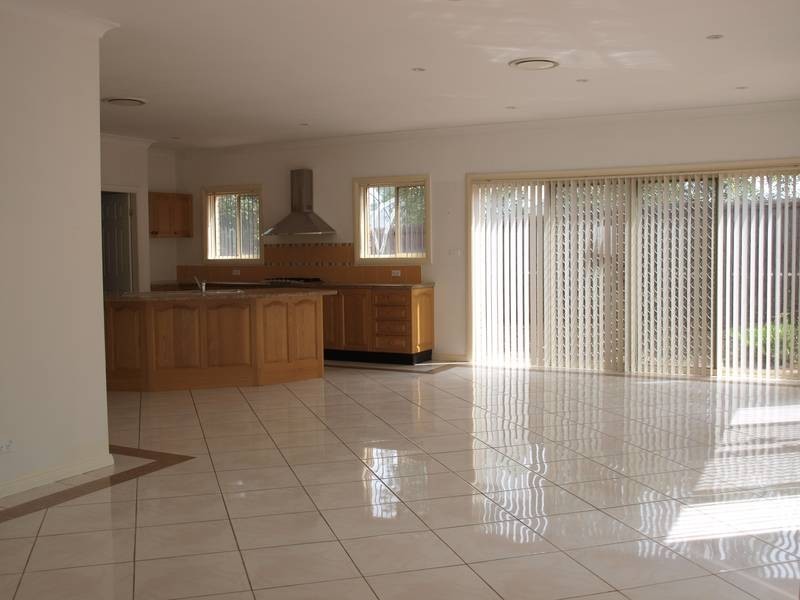 9 Kentwell Crescent, Stanhope Gardens NSW 2768