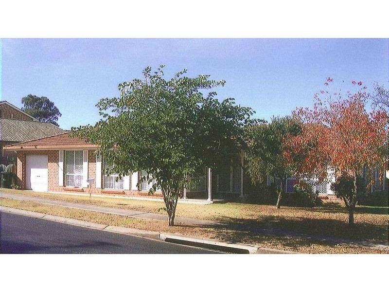 2 Raspa Place, Quakers Hill NSW 2763