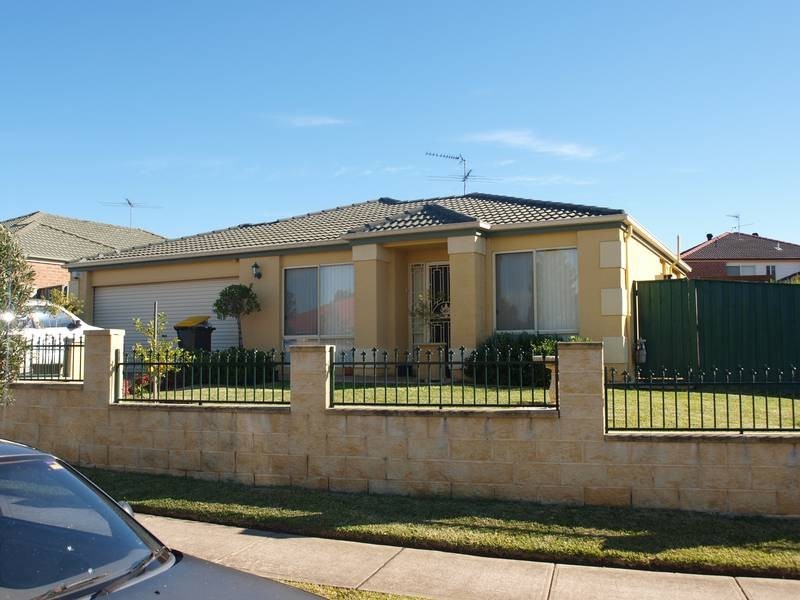 32 Winslow Ave, Stanhope Gardens NSW 2768