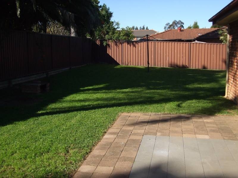 2 Flax Place, Quakers Hill NSW 2763