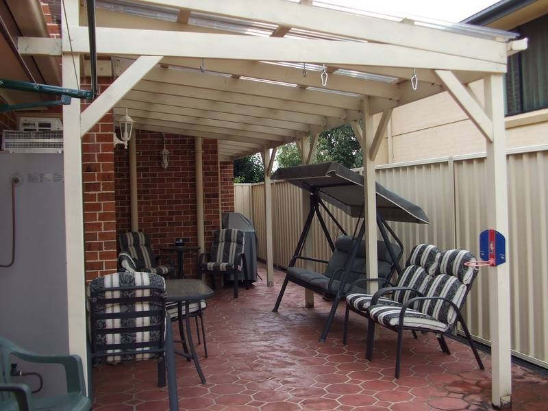 1 Dungara Crescent, Stanhope Gardens NSW 2768