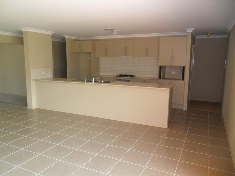 12 Paringa Drive, The Ponds NSW 2769