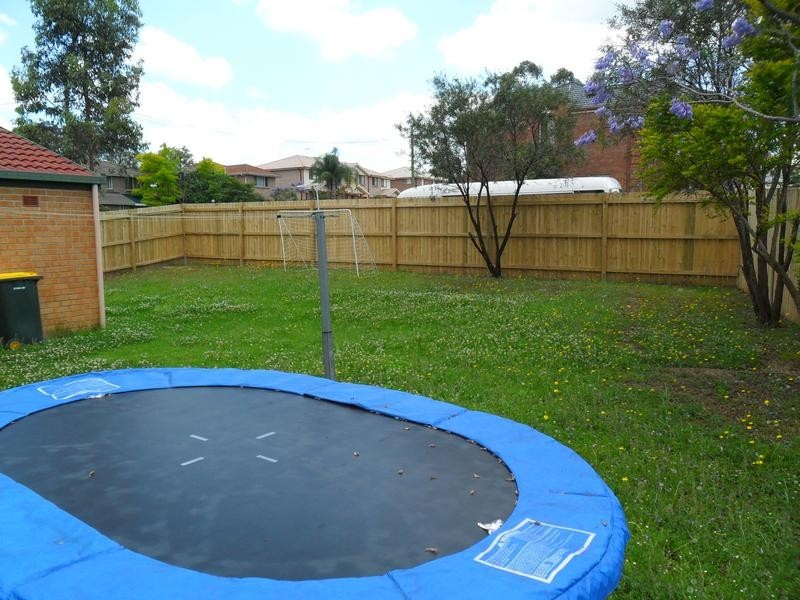 41 Hillcrest Road, Quakers Hill NSW 2763