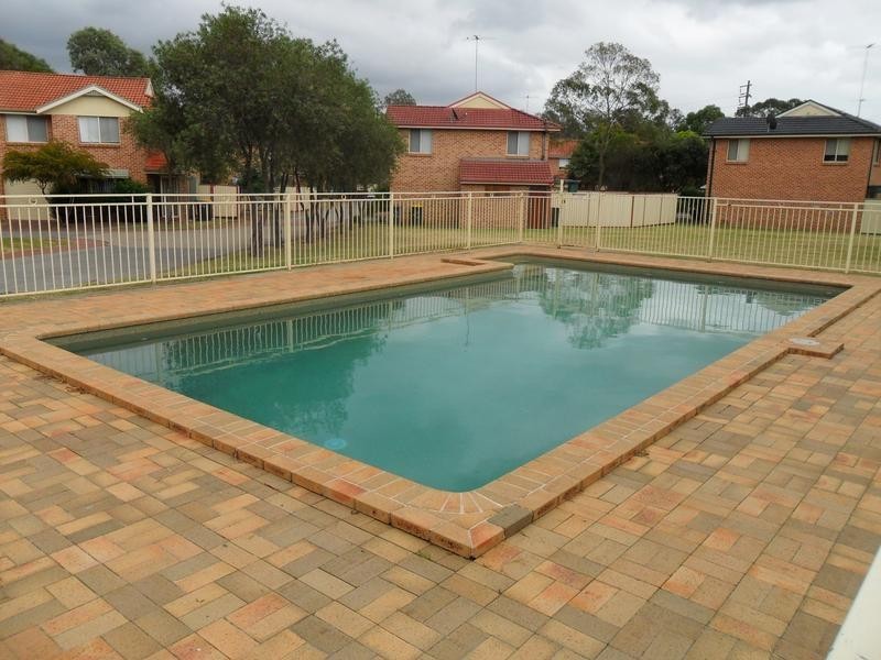 35/45 Farnham Rd, Quakers Hill NSW 2763