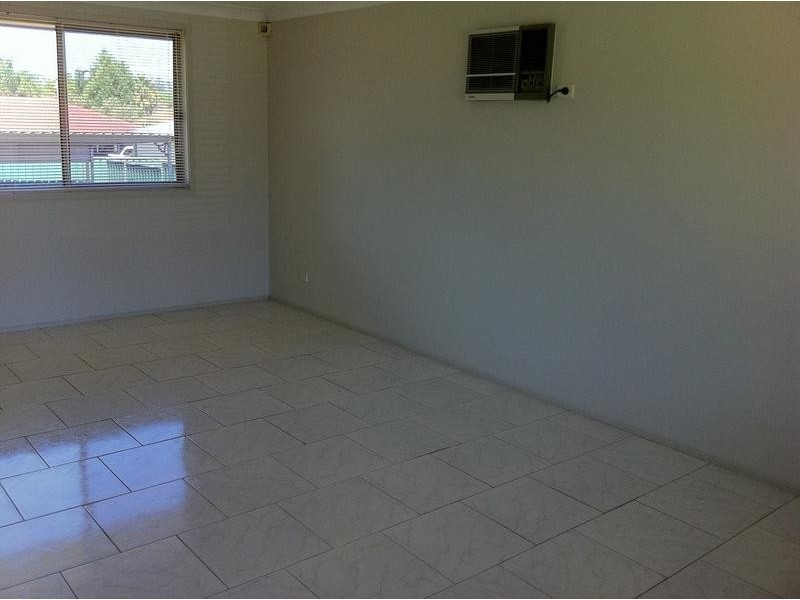 33 Raupach Street, Dean Park NSW 2761