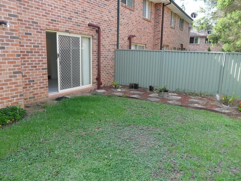 9/16 Hillcrest Road, Quakers Hill NSW 2763