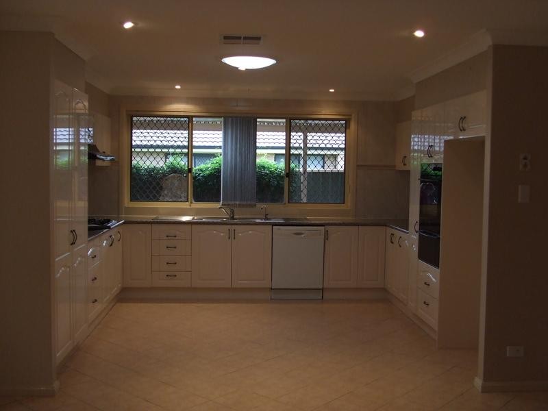 35 Whitehaven Street, Quakers Hill NSW 2763