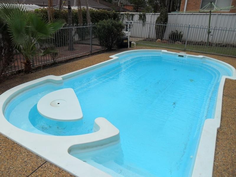 6 Penn Crescent, Quakers Hill NSW 2763