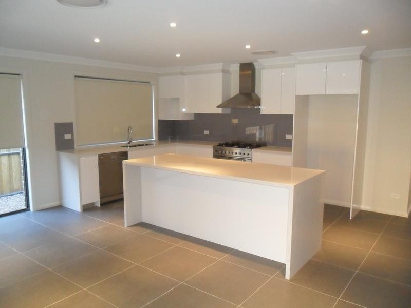 7 Emperor Avenue, The Ponds NSW 2769