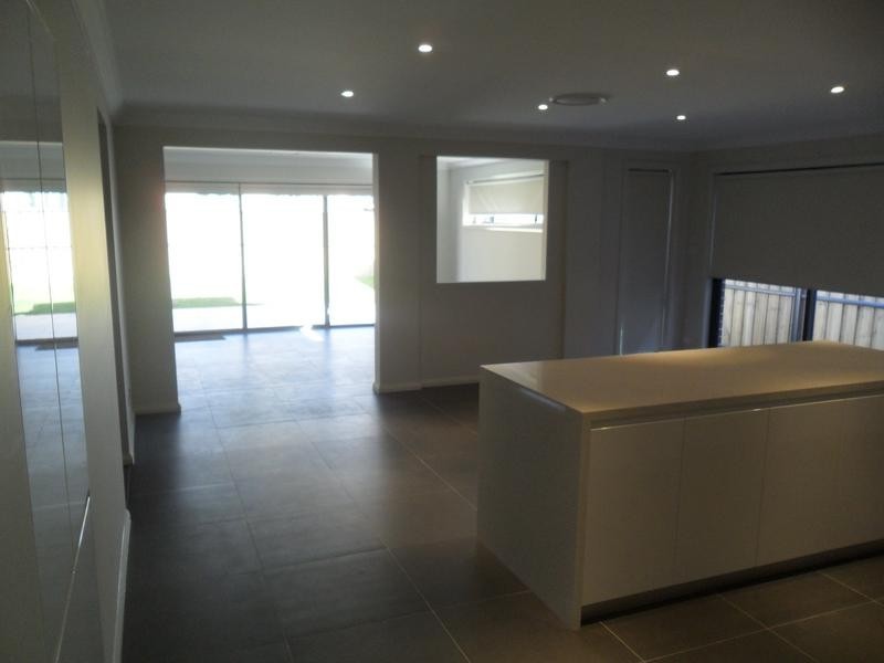 7 Emperor Avenue, The Ponds NSW 2769