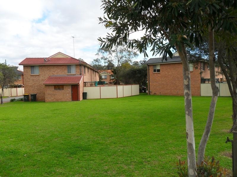 2/45 Farnham Road, Quakers Hill NSW 2763