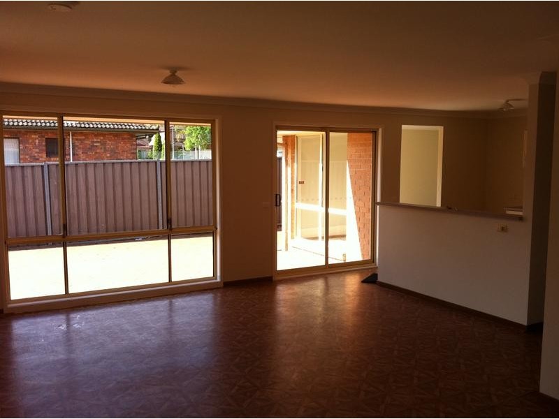 8 Foxwood Avenue, Quakers Hill NSW 2763