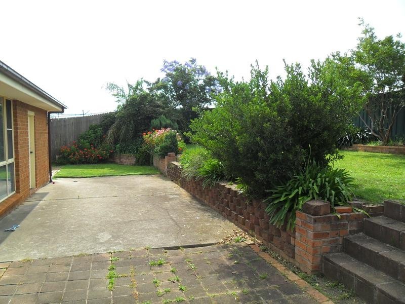 11 Kashmir Ave, Quakers Hill NSW 2763