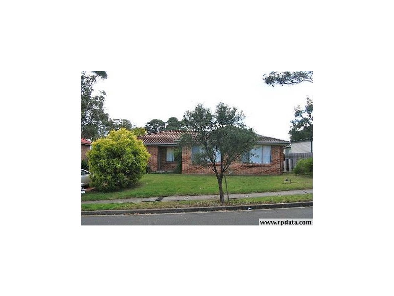19 Alamar Crescent, Quakers Hill NSW 2763