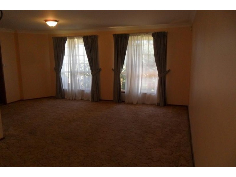 9 Hambro Pl, Glenwood NSW 2768