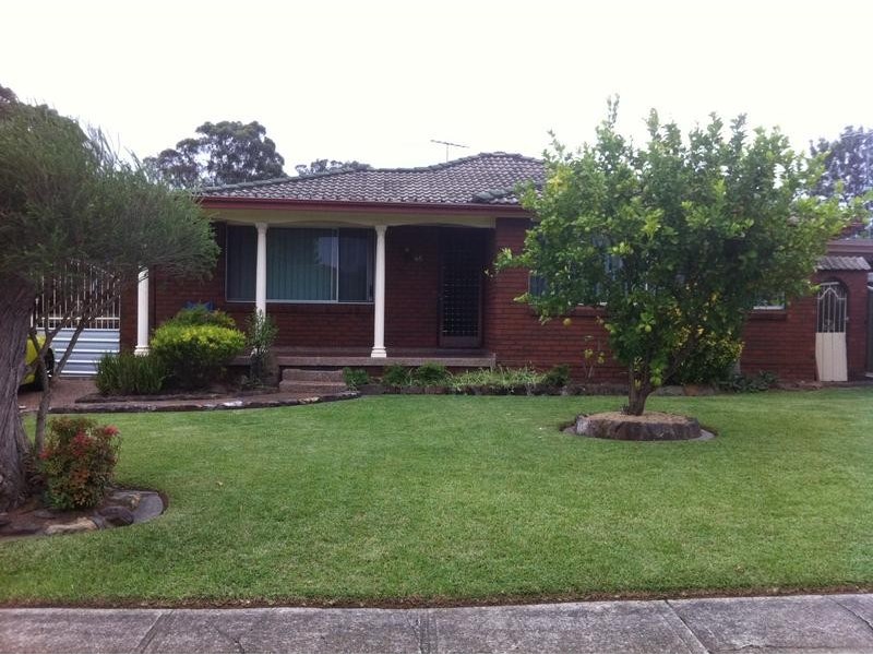 65 Tichborne Dr, Quakers Hill NSW 2763