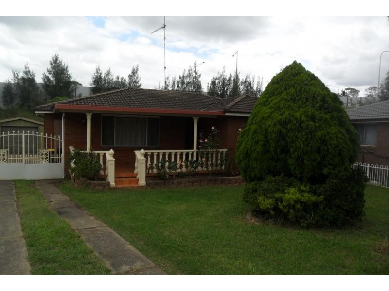 37 Elwood Cres, Quakers Hill NSW 2763