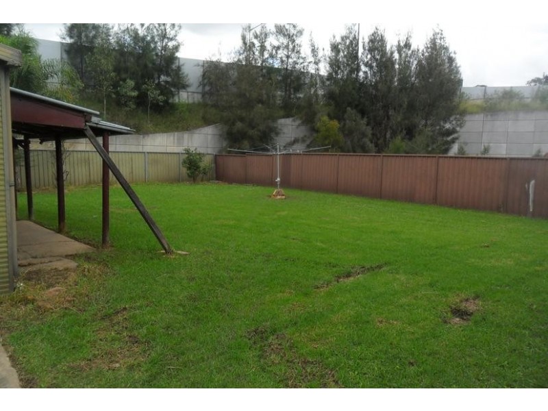 37 Elwood Cres, Quakers Hill NSW 2763