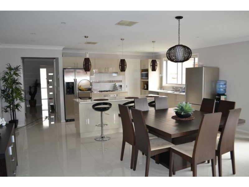 5 Rainford St, Stanhope Gardens NSW 2768