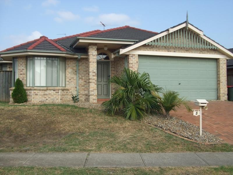 5 Candice Cres, Stanhope Gardens NSW 2768
