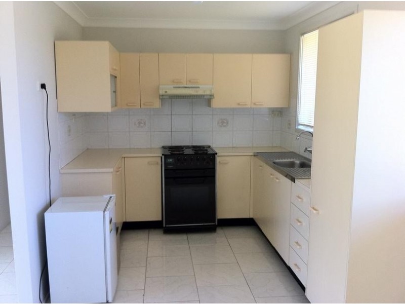 33 Raupach st, Dean Park NSW 2761