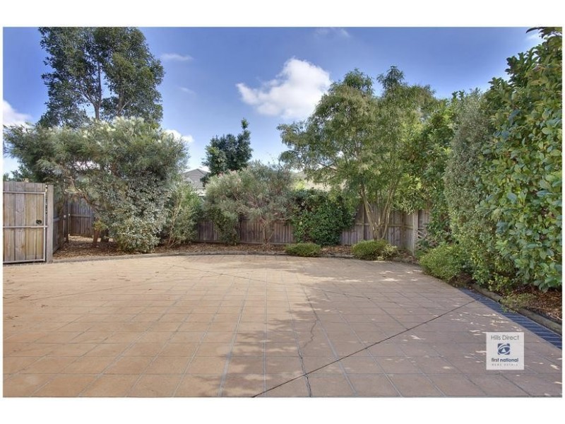 16 Apache Grove, Stanhope Gardens NSW 2768