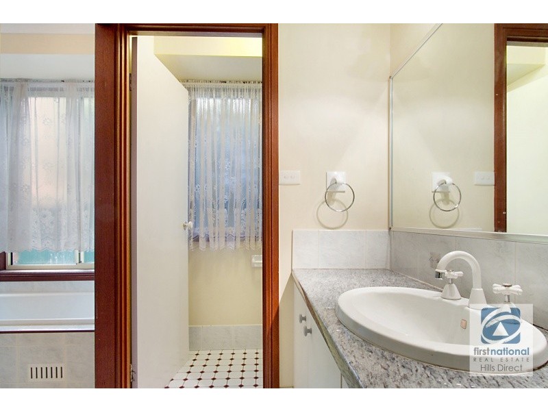 11 Roxby Grove, Quakers Hill NSW 2763