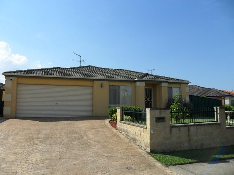 32 Winslow Ave, Stanhope Gardens NSW 2768