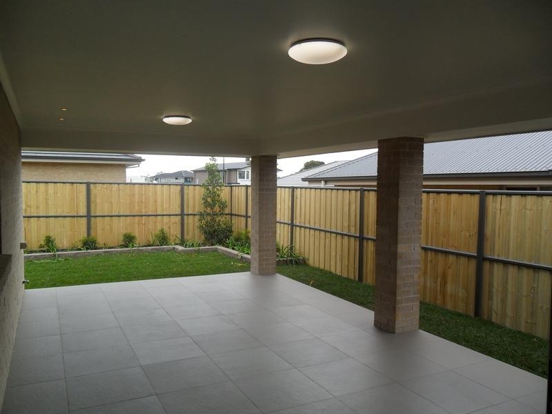 38 Crimson Cres, The Ponds NSW 2769