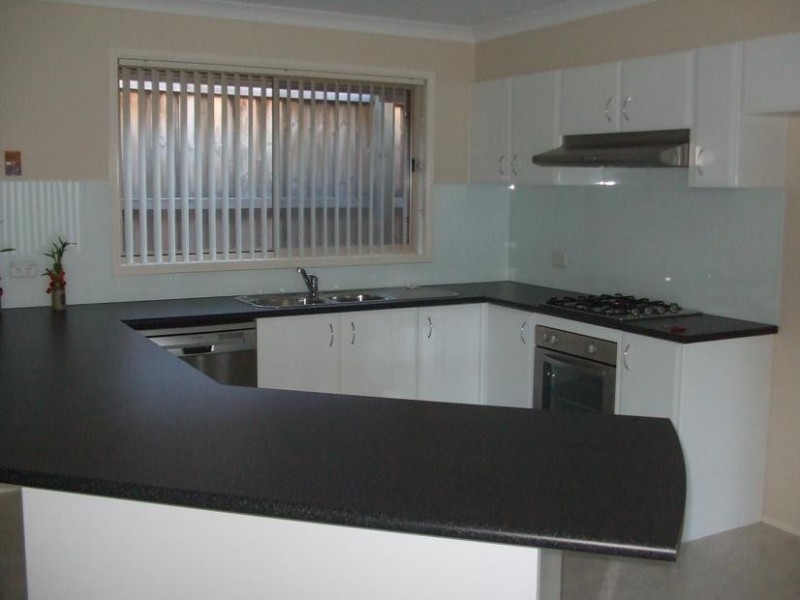 19 Bruton Ave, Kellyville Ridge NSW 2155