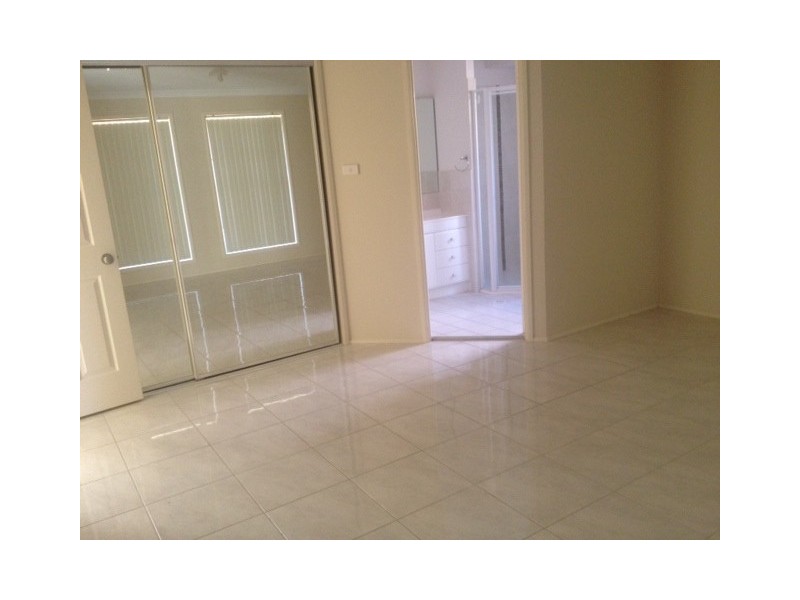 19 Bruton Ave, Kellyville Ridge NSW 2155