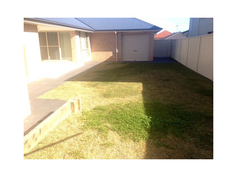 19 Bruton Ave, Kellyville Ridge NSW 2155