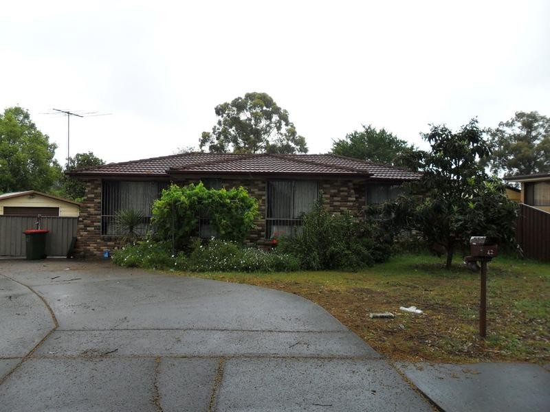 42 Narcissus Ave, Quakers Hill NSW 2763