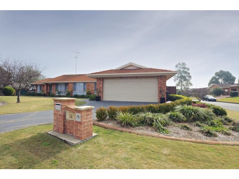 14 Mansion Court, Quakers Hill NSW 2763