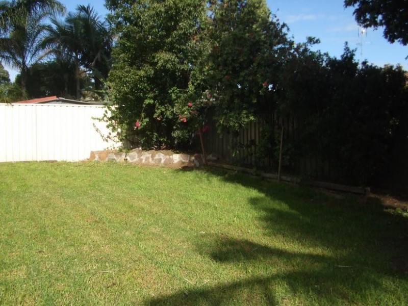 71 Railway Rd, Quakers Hill NSW 2763